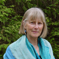 Photo of Lynn Davies